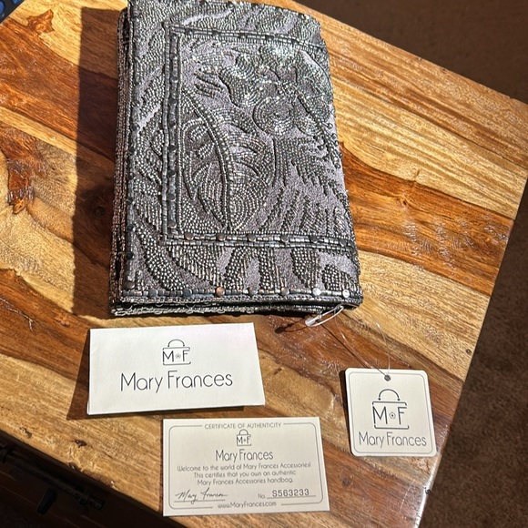 Mary Frances collectible Rainforest beaded clutch in pewter, new with tags - Picture 3 of 10